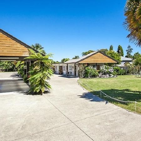 Amber Court Motel ファカタネ エクステリア 写真