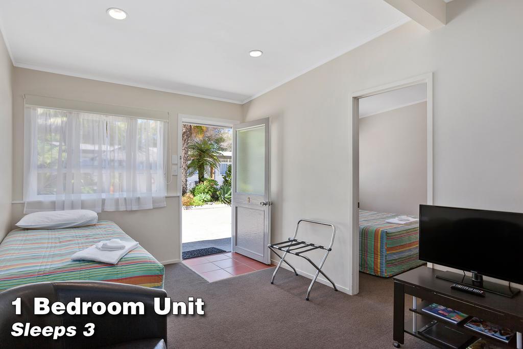 Amber Court Motel ファカタネ エクステリア 写真